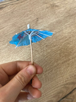 odzoby na poháry, brčka, paraplíčka,.. - 19