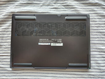 Prodám notebook XMG EVO 15 (M24) AMD Ryzen 7 - Win 11 Pro - 19