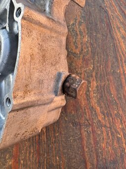 Komplet klikové skříně levý pravý blok kartery Yamaha YZ 125 - 19