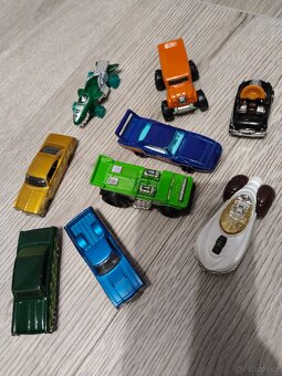 Hot-wheels sada 134 aut - 19