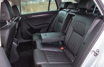 Škoda Superb 2.0 TDI DSG 2019 - 19