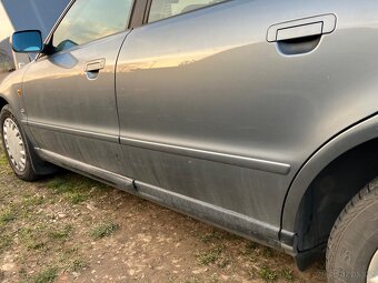 Audi A4 B5 Sedan 1.8 automat - 19