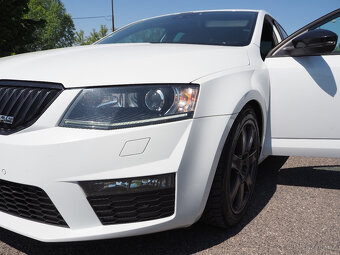 Škoda Octavia 2.0 TDI RS SPORT - 19