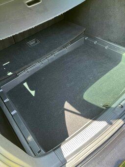Golf combi 1,6 TDI,77KW - 19
