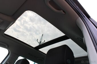 Volkswagen Sharan, 2,0TDi 110KW, DSG,ČR,7-MÍST,XENONY, r.v. - 19