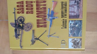 Knihy o zbranich 2 - 19