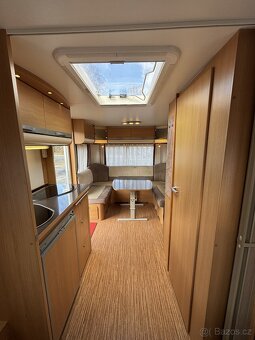 Adria Adora 563 PU ~ Královská postel - 19