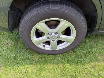 PRODÁM Toyota RAV4 4x4 100kw rok.2008 - 19
