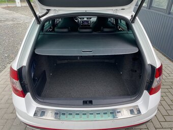 Škoda Octavia, 2.0TSI 162KW-RS - NAVI - 1xMAJ - 19