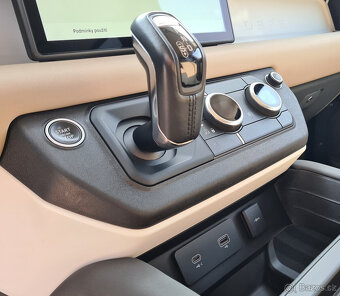 LAND ROVER DEFENDER 110 2.0D 240K S AWD - 19