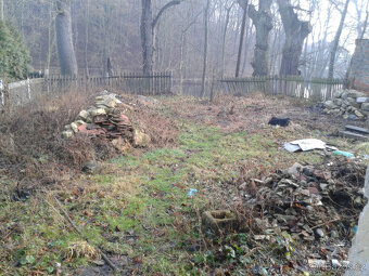 Rodinný dům s prodejnou potravin v centru obce - 19