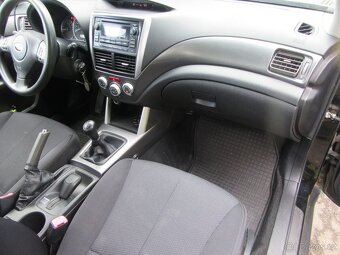 SUBARU FORESTER 4x4 2.0i 110kw r.2012 nový v čr.po 1.maj,DPH - 19