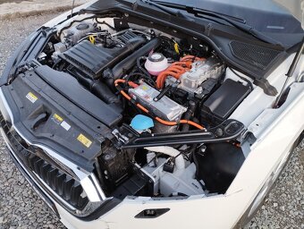 Škoda Octavia IV- 1.4Tsi iV hybrid,2700km,2024, DPH AKCE - 19