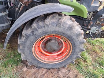 CLAAS NEXOS 240F 4X4 - 19