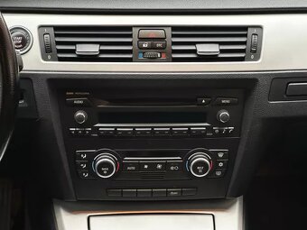 BMW Řada 3 E91 320i 125kW Combi Facelift Tempomat Serviska - 19