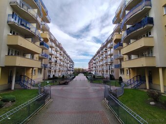 Praha - Byt 2+kk s balkonem, garážovým stáním a sklepem - 19