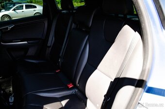 Volvo XC60 D3 2.0L Drive-E Luxury Geartronic - 19