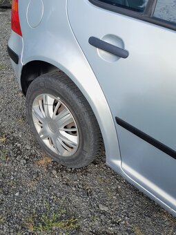 Volkswagen Golf, 1,6i 74KW, klima, r.v. 1999 - 19