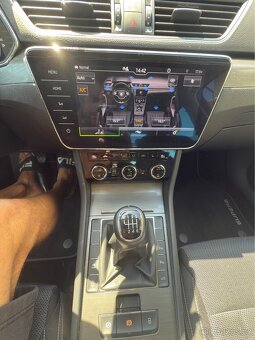 Škoda Superb 3 2.0 TDI 110kw VIRTUAL 2021 MATRIX TAŽNÉ - 19