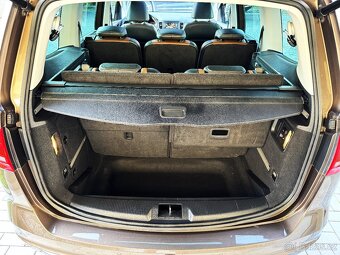 VOLKSWAGEN SHARAN 2.0TDI BIXENONY,PANORAMA,KAMERA,KŮŽE,TAŽNÉ - 19
