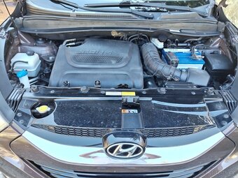 Hyundai ix35 2.0CRDi 4x4-Koup.ČR,CEBIE, SERVISKA, PO SERVISU - 19