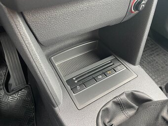 Volkswagen Touran 2.0 TDI 103 kW Comfortline - 19