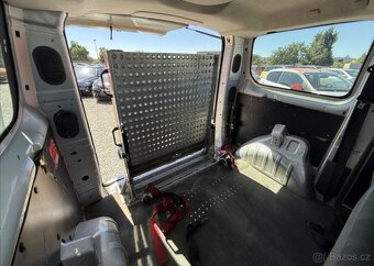 Fiat Scudo 2,0 SERVISKA,INVALIDNÍ RAMPA nafta manuál 100 kw - 19