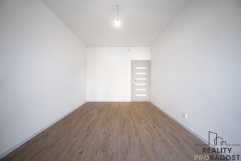 Prodej novostavby bytu 4+kk, 90 m², vlastní zahrada 211 m²,  - 19