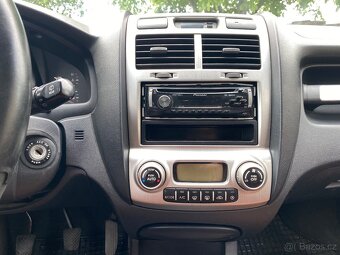 Kia Sportage 2.0 16V 4WD – na opravu nebo na díly - 19