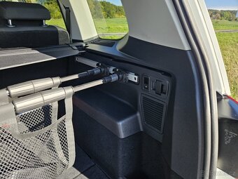 Volkswagen Touran 1.4 TSI 110kw, Highline, Nehavarováno - 19