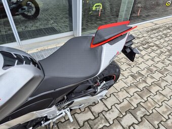 Aprilia RSV4 RR - 19
