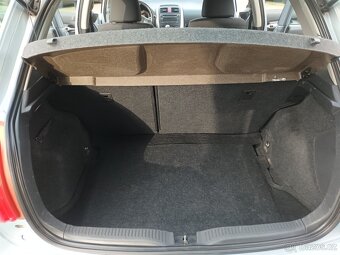 Toyota Auris 1,4 ČR,2MAJ,TAŽNÉ,SERVIS - 19