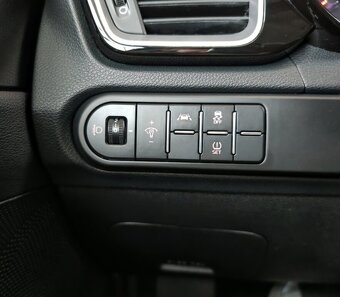 Kia Ceed SW 1.6 CRDi 100KW MHEV Gold A/T - 19