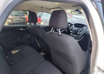 Ford Focus 1.0 74Kw, Výhřev. sed., Klima benzín manuál 74 kw - 19
