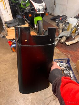 Kawasaki zx7r mnoho dílů - 19
