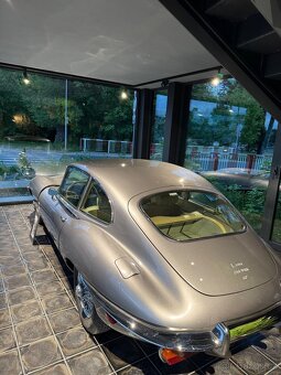 Jaguar e-type - 19