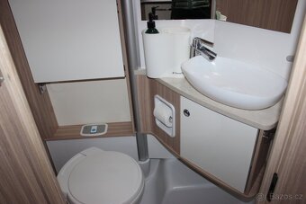 BURSTNER IXEO 710 - 19