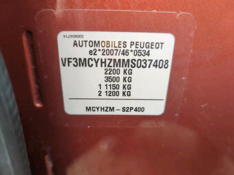 PEUGEOT 5008 1,5 HDI ALLURE PACK 7 MÍST TAŽNÉ - 19