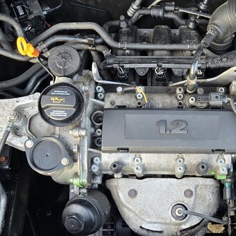 SEAT IBIZA 1,2 8v 2011 KLIMATIZACE,ALU KOLA, ČERNÁ PERLEŤ ME - 19