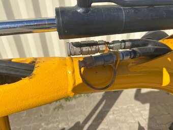 Prodám minibagr JCB 8008 CTS - 19