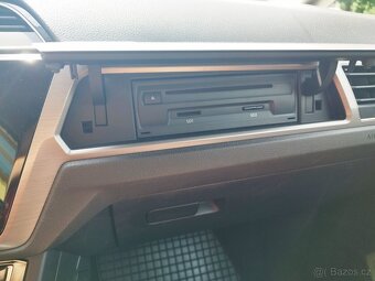VW TOURAN 2.0 TDI - 19