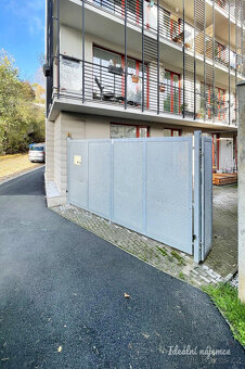 Pronájem bytu 2+kk, Košická, Vršovice, 29.900,- / 48 m2 s pa - 19