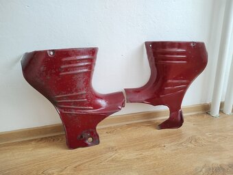 Prodám náhradní díly na motocykl JAWA 550 pařez a jawa 555 - 19