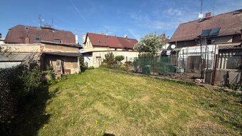 Menší rodinný dům se zahradou v širším centru Hradce Králové - 19