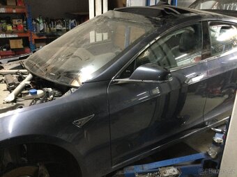 Tesla model S - 19