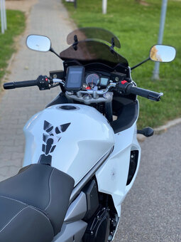 Suzuki GSX 1250 FA - 19