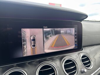 Prodám Mercedes-Benz E 53 AMG 4MATIC+ - 19