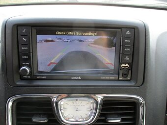 CHRYSLER TOWN & COUNTRY 3,6L V6 211kw LPG odp. DPH 2015 - 19