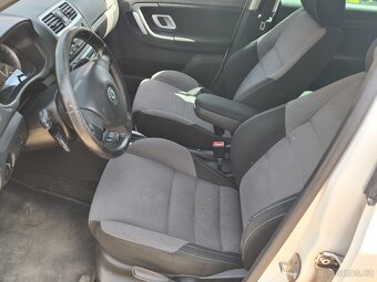 Fabia Combi LPG Automat Aisin Full výbava Elegance - 19