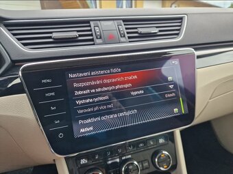 Škoda Superb Combi 2.0TDI L&K 4x4 DSG Webasto CANTON 2017 - 19